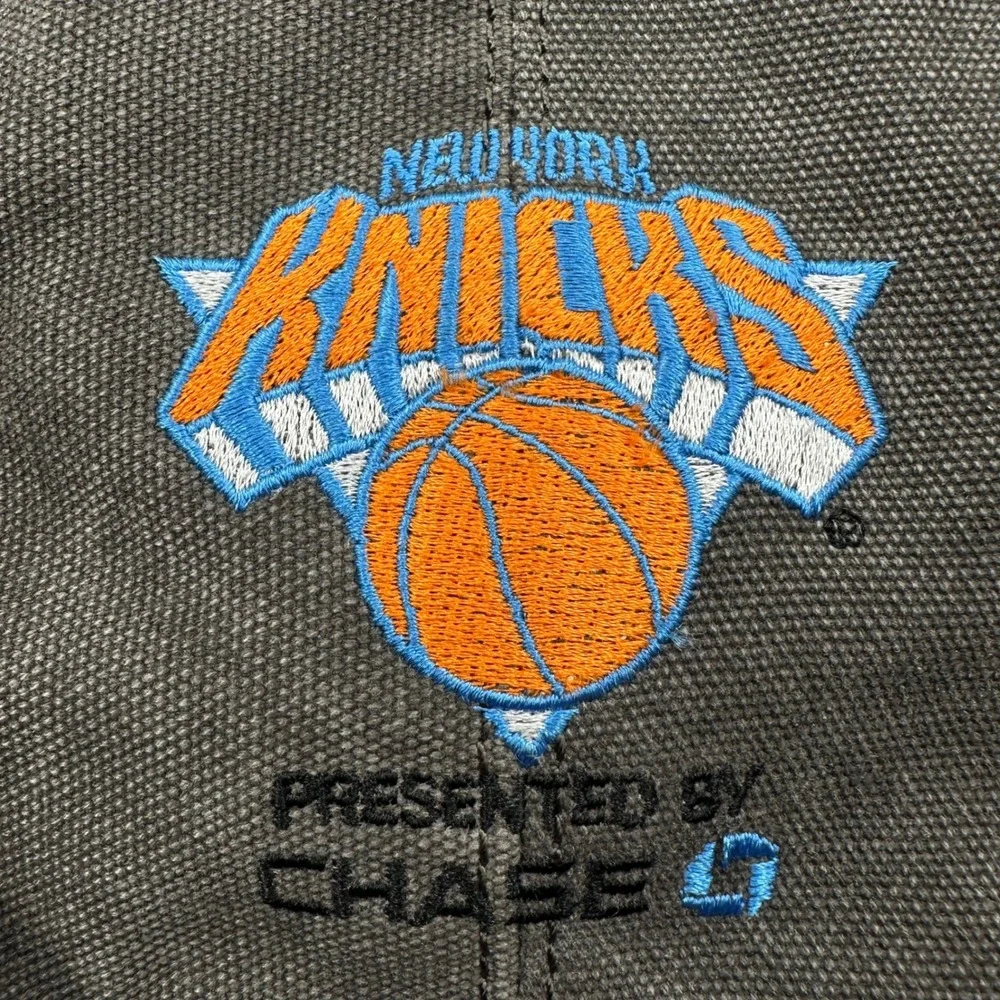 New York Knicks Chase Canvas Leather Duffel Bag Travel Weekender Gym Bag Gray